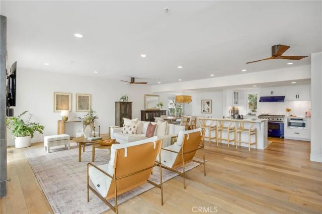 647 2nd Street, Hermosa Beach, CA 90254