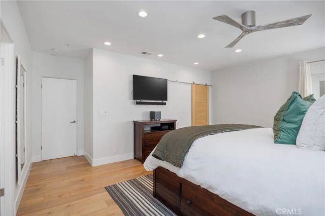 647 2nd Street, Hermosa Beach, CA 90254