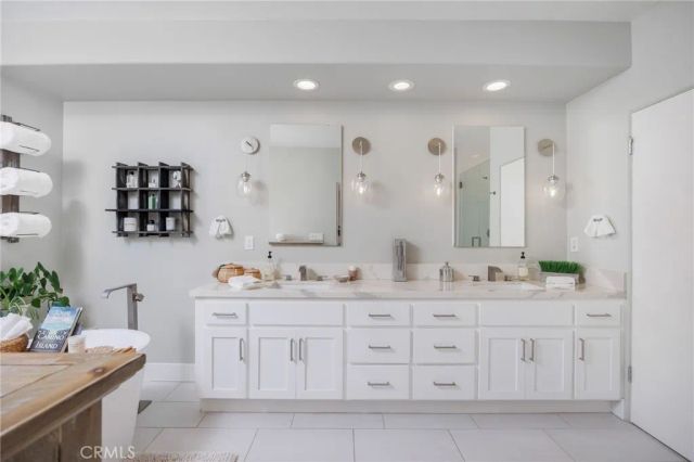 647 2nd Street, Hermosa Beach, CA 90254