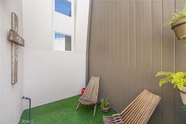 647 2nd Street, Hermosa Beach, CA 90254