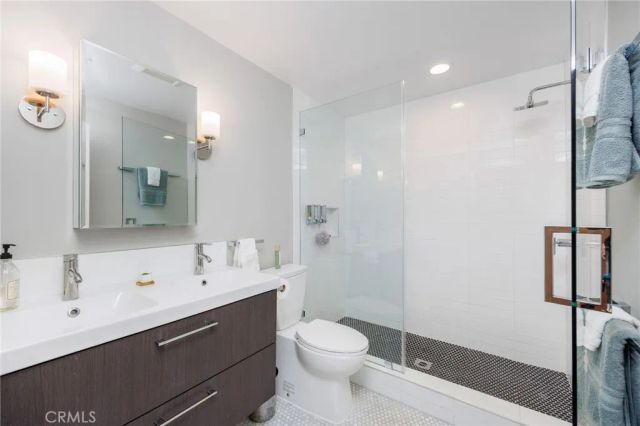 647 2nd Street, Hermosa Beach, CA 90254