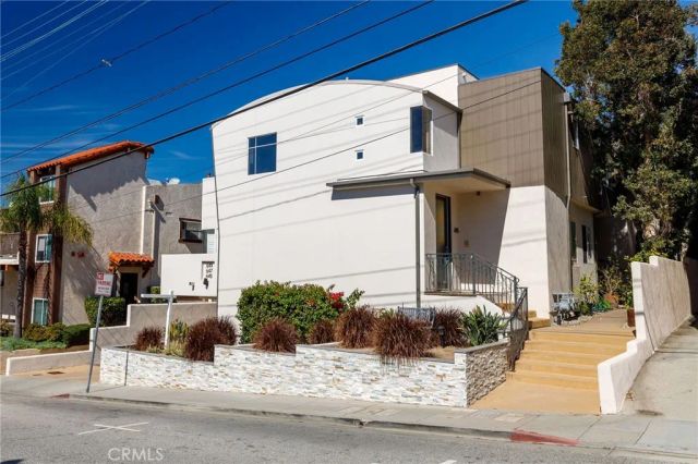 647 2nd Street, Hermosa Beach, CA 90254