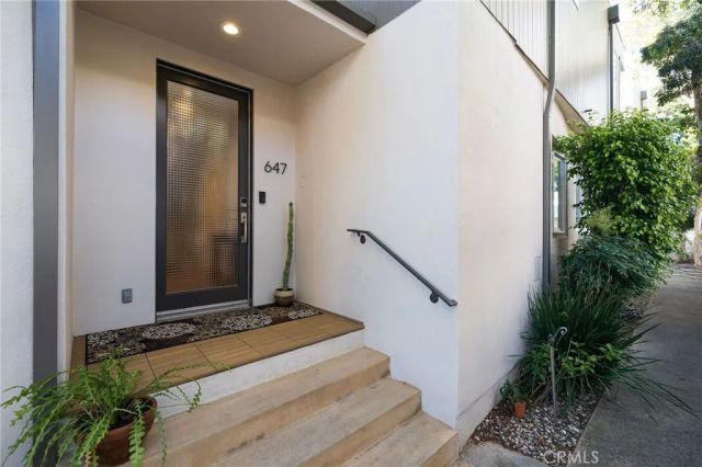 647 2nd Street, Hermosa Beach, CA 90254