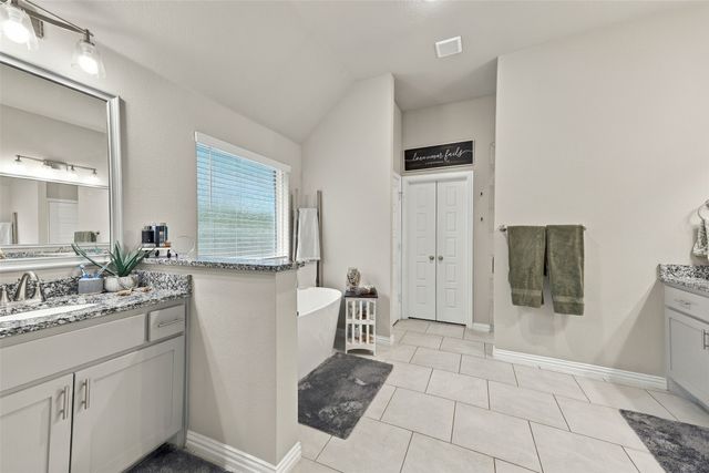 350 Timbers Circle, Poolville, TX 76487