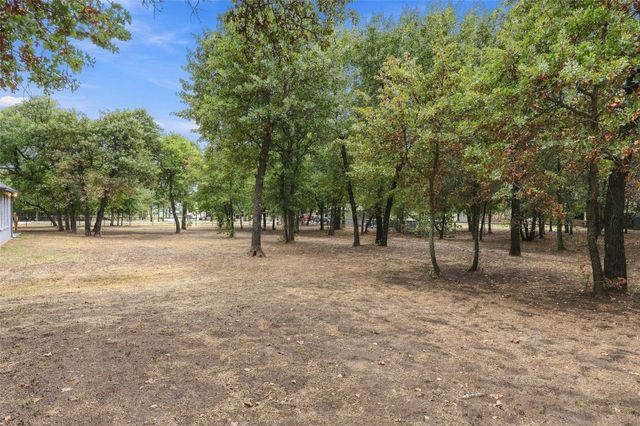 350 Timbers Circle, Poolville, TX 76487