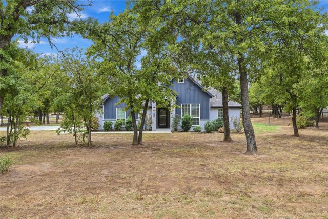 350 Timbers Circle, Poolville, TX 76487