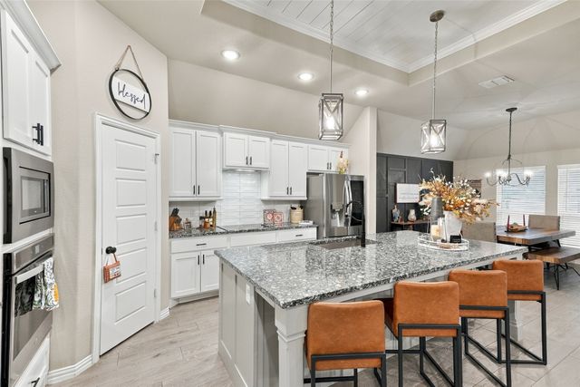 350 Timbers Circle, Poolville, TX 76487