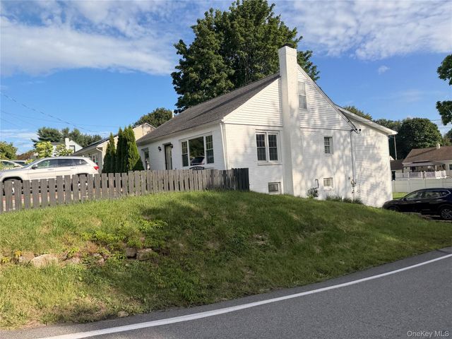 27 Walnut Street, New Windsor, NY 12553