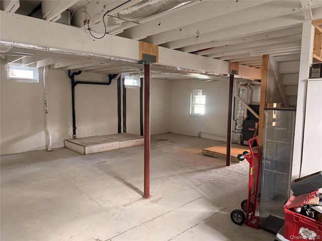 27 Walnut Street, New Windsor, NY 12553