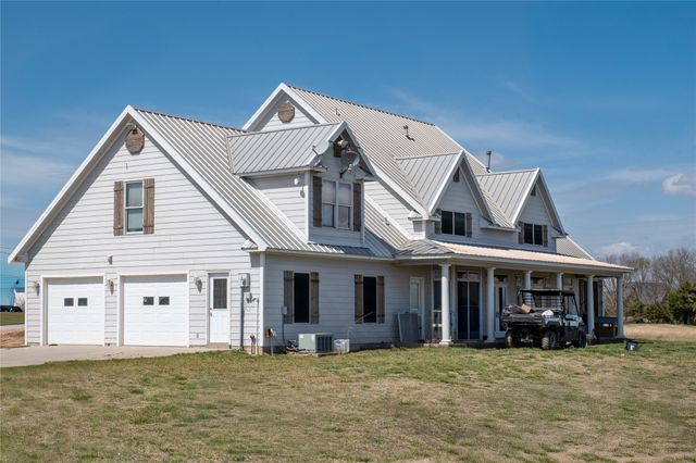 1408 Hackberry Road, Van Alstyne, TX 75495