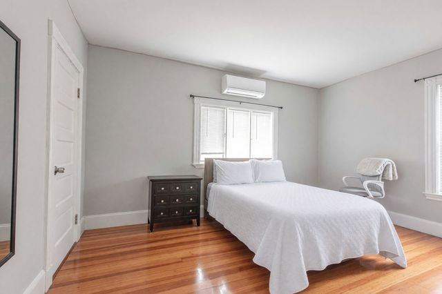 38 Davis St, Quincy, MA 02170