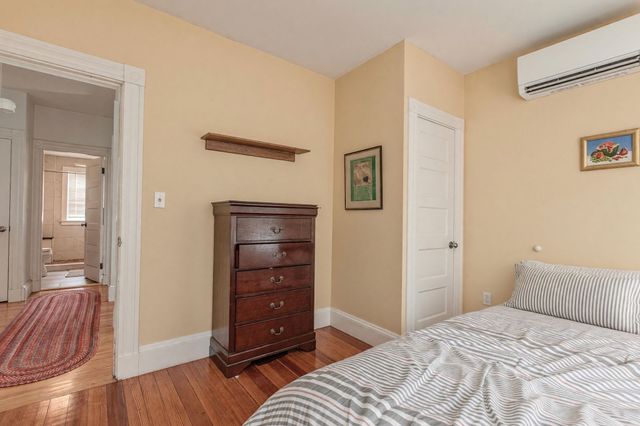 38 Davis St, Quincy, MA 02170