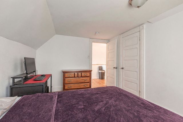 38 Davis St, Quincy, MA 02170