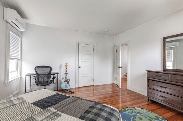 38 Davis St, Quincy, MA 02170