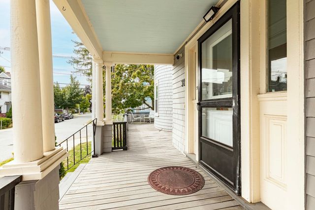 38 Davis St, Quincy, MA 02170