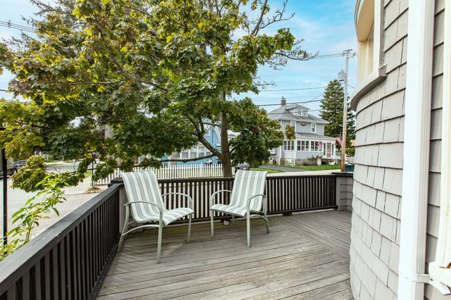 38 Davis St, Quincy, MA 02170