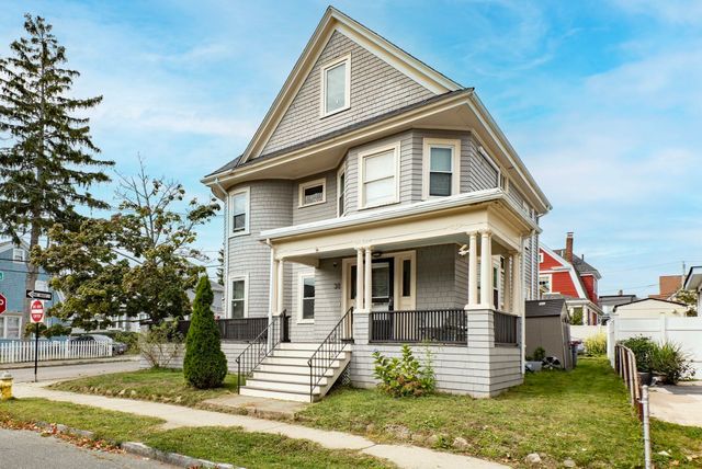 38 Davis St, Quincy, MA 02170