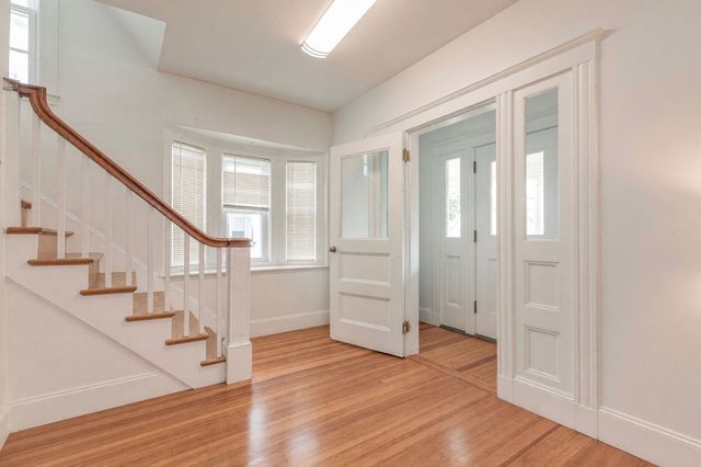 38 Davis St, Quincy, MA 02170