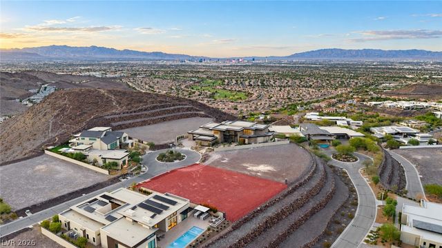 20 Sanctuary Peak Court, Henderson, NV 89012
