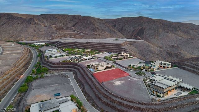 20 Sanctuary Peak Court, Henderson, NV 89012