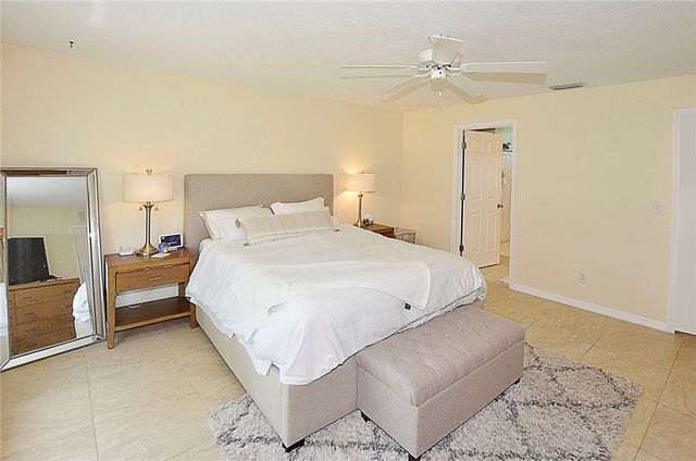 155 36th Court SW, Vero Beach, FL 32968