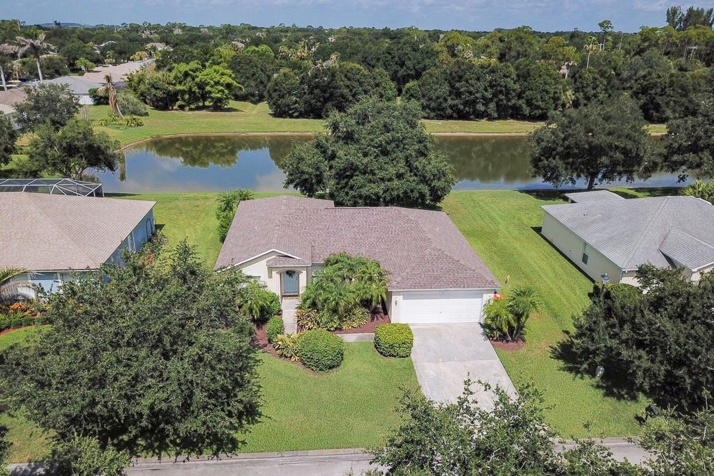 155 36th Court SW, Vero Beach, FL 32968