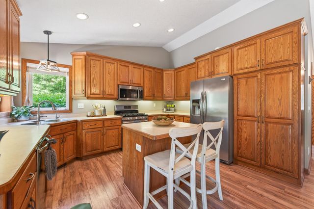 2255 146th Avenue NE, Ham Lake, MN 55304
