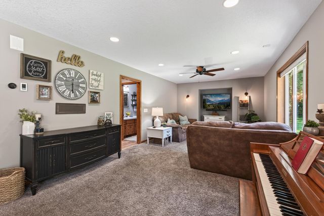 2255 146th Avenue NE, Ham Lake, MN 55304