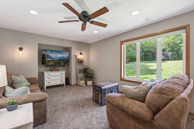 2255 146th Avenue NE, Ham Lake, MN 55304
