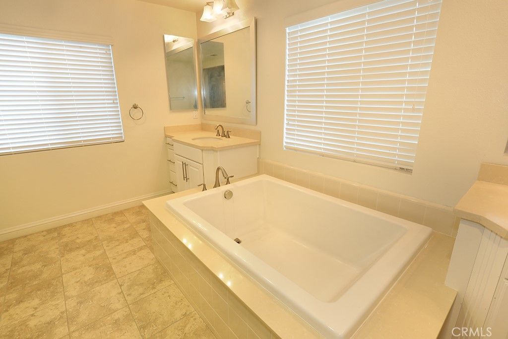 Image 10 of property listing at 12253 Baird, Riverside, CA 92505