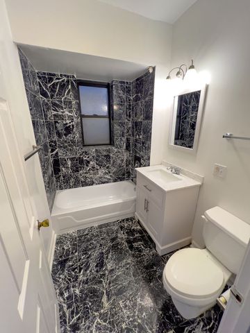 115 E 60th Street 2, Chicago, IL 60637
