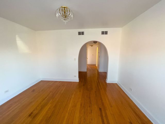 115 E 60th Street 2, Chicago, IL 60637