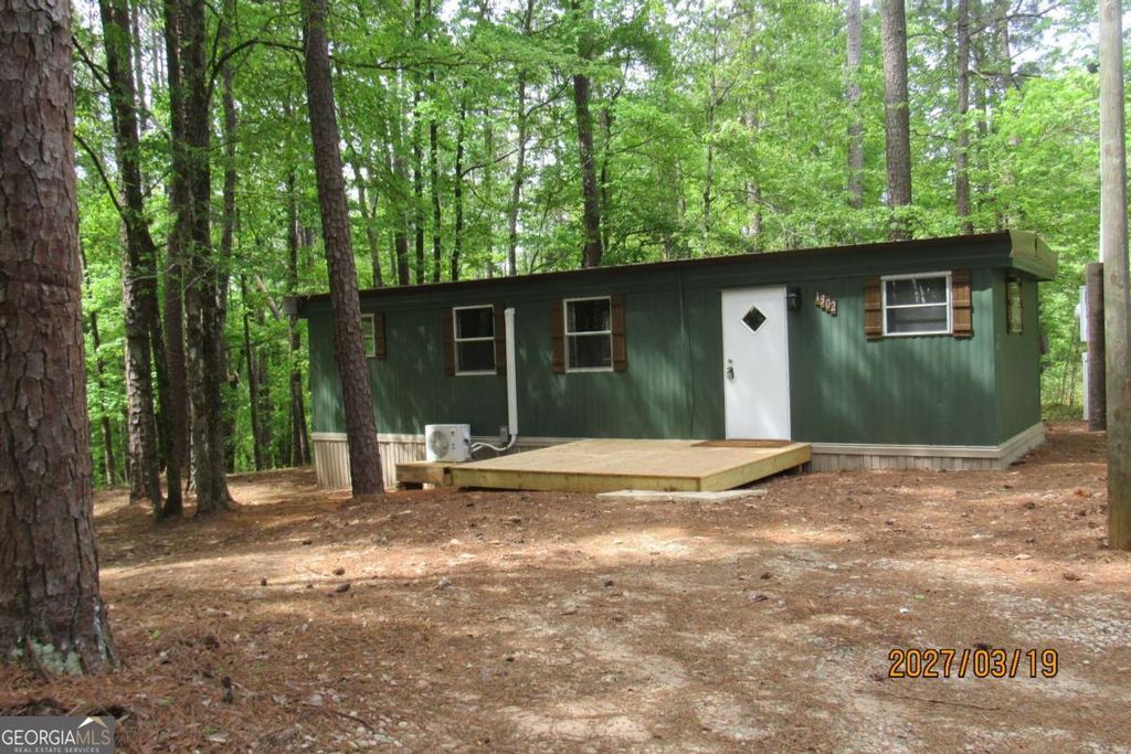 1302 Oconee Drive SW, Sparta, GA 31087