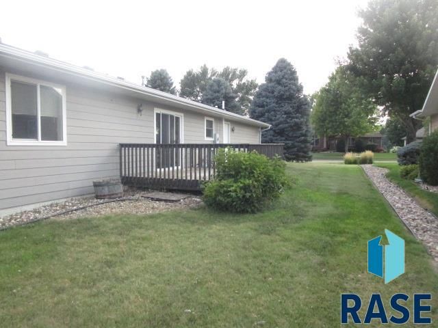 400 Ruth St Street, Yankton, SD 57078