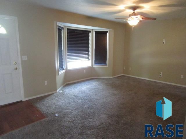 400 Ruth St Street, Yankton, SD 57078