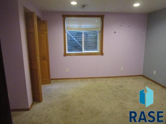 400 Ruth St Street, Yankton, SD 57078