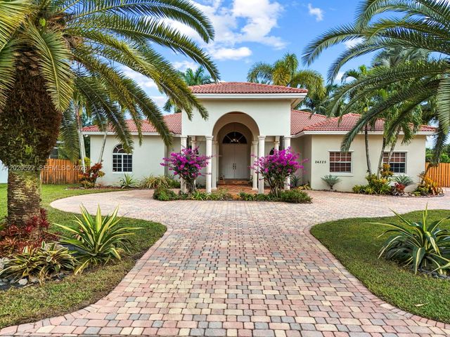 24225 SW 198th Ave, Homestead, FL 33031