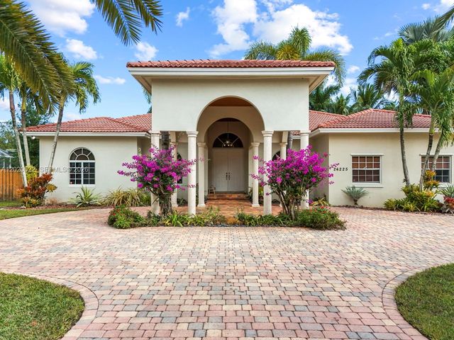 24225 SW 198th Ave, Homestead, FL 33031