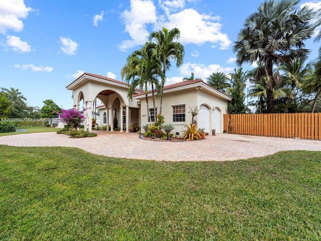 24225 SW 198th Ave, Homestead, FL 33031