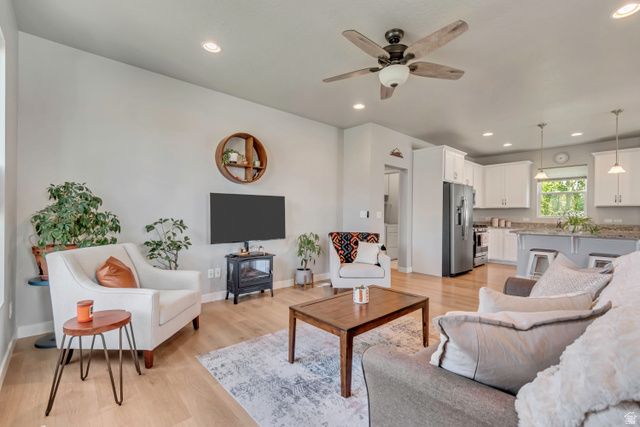 5158 W MELLOW WAY, South Jordan, UT 84009