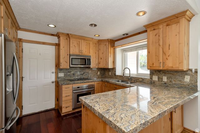 744 W SWEET MEADOW LN, Sandy, UT 84070