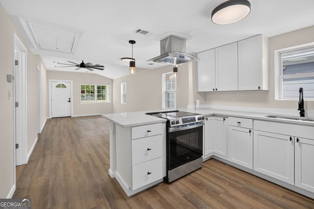 718 W 51st Street, Savannah, GA 31405