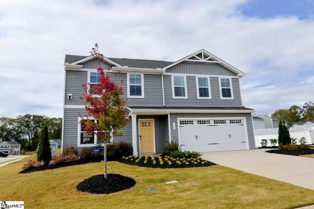 515 Eden Hall Road, Woodruff, SC 29388