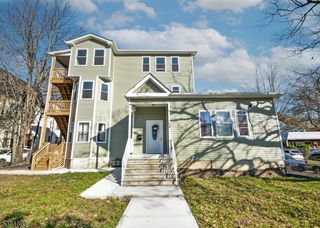58 Park Ave, East Orange City, NJ 07017