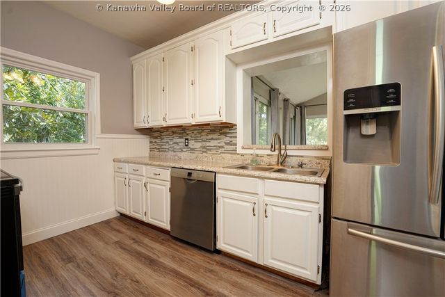 1902 Massey Circle, South Charleston, WV 25303