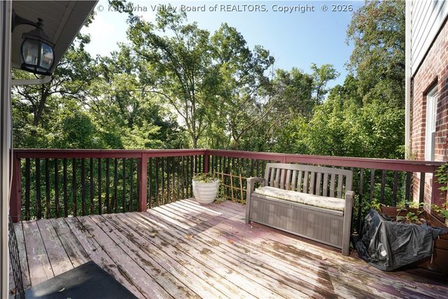1902 Massey Circle, South Charleston, WV 25303