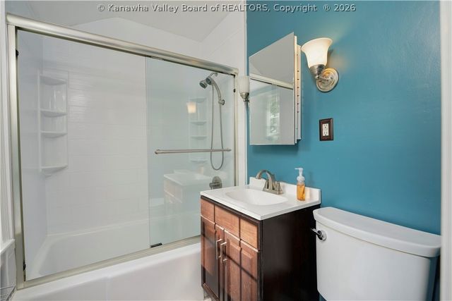 1902 Massey Circle, South Charleston, WV 25303