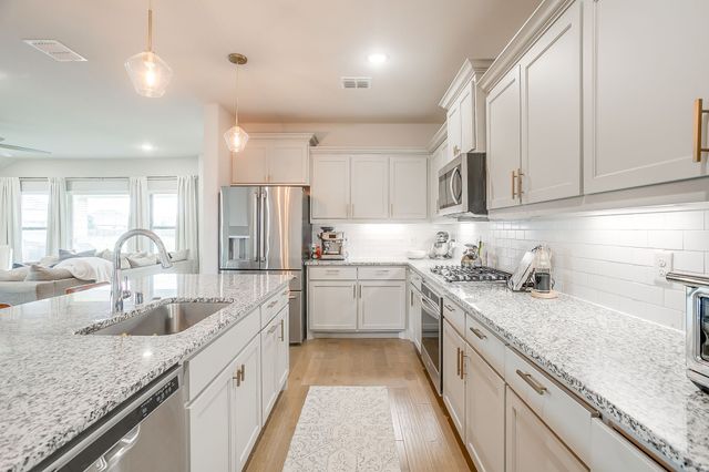 5709 Freeport Lane, Fort Worth, TX 76126