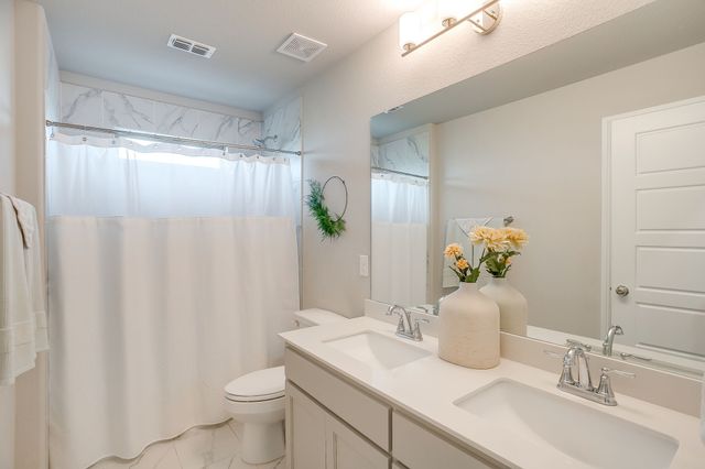5709 Freeport Lane, Fort Worth, TX 76126
