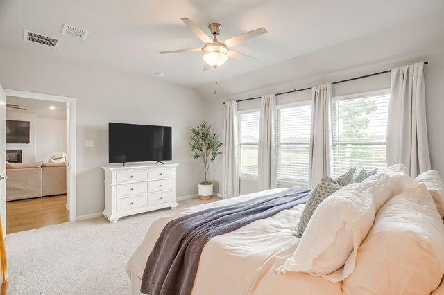 5709 Freeport Lane, Fort Worth, TX 76126